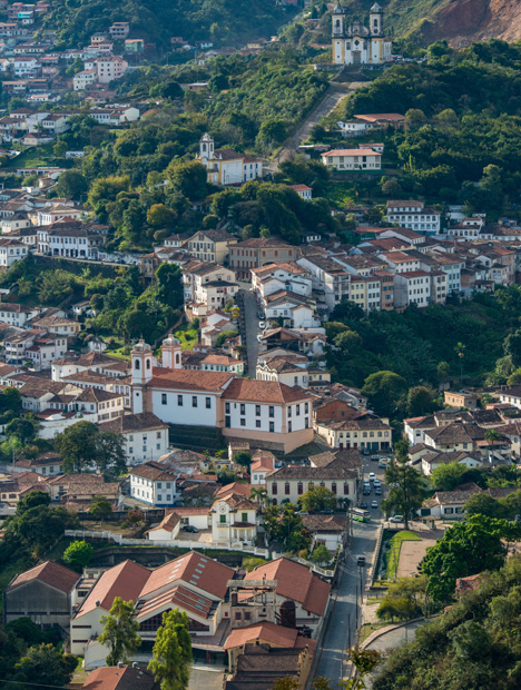 金の鉱床、およびいわゆるインペリアル トパーズ鉱山により有名になったOuro Preto(オウロ プレット)は、Minas Gerais(ミナス ジェライス)州にある、バロック様式の古代植民都市である。 写真:Robert Weldon/GIA 金の鉱床、およびいわゆるインペリアル トパーズ鉱山により有名になったOuro Preto(オウロ プレット)は、Minas Gerais(ミナス ジェライス)州にある、バロック様式の古代植民都市である。 写真:Robert Weldon/GIA