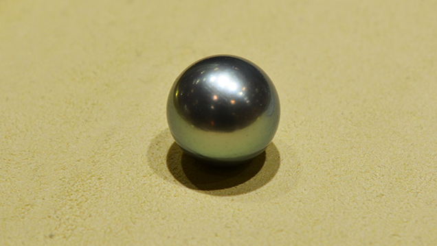Tahitian cultured pearl Tahitian cultured pearl