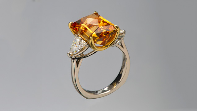 12.25 克拉未经处理的托帕石